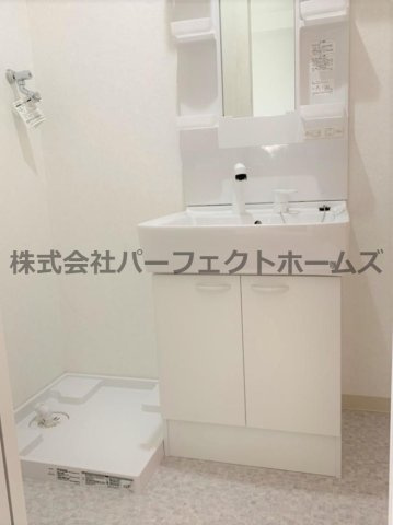クラウディア中宮の洗面所|スペースが確保できる洗面所です