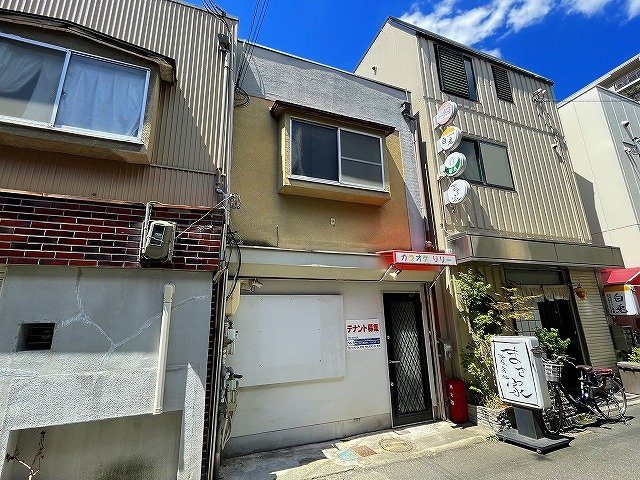 三条宮前住居付店舗の外観|外はこのようになっています