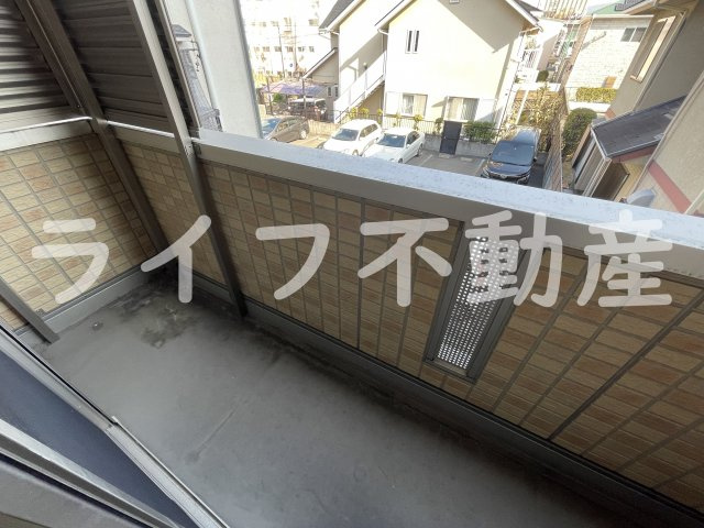 セジュールオッツ八戸ノ里のバルコニー|暖かな日差しのふりそそぐバルコニー