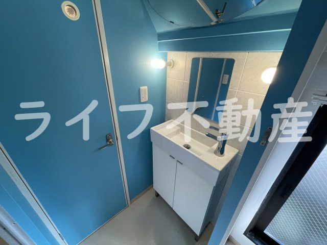 グローリアビルの洗面所|スペースが確保できる洗面所です