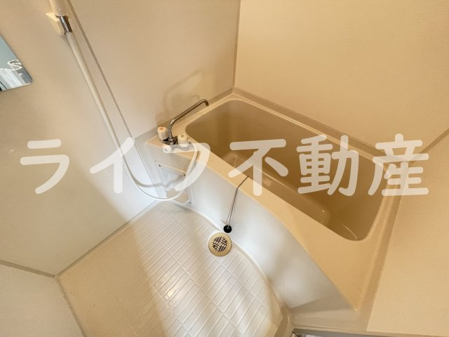グローリアビルの浴室|コンパクトで使いやすいお風呂です