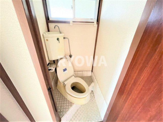 【トイレ】 | コモダコーポ | 掲載の写真は退去前の写真となります。