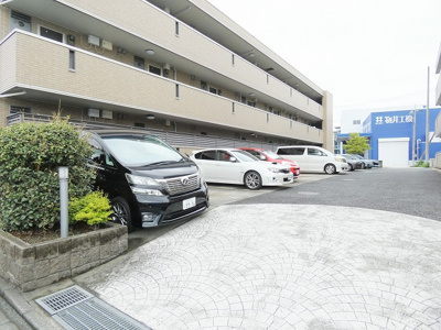【駐車場】 | ロイヤルコートKayAB A