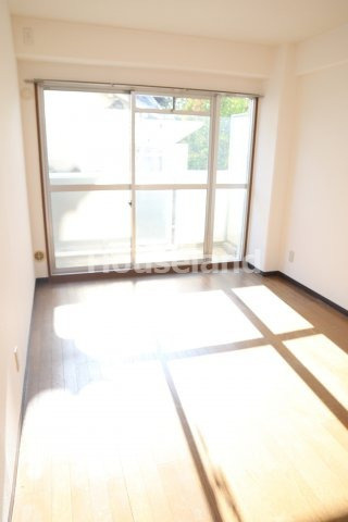 メゾンかんのんじの居間・リビング