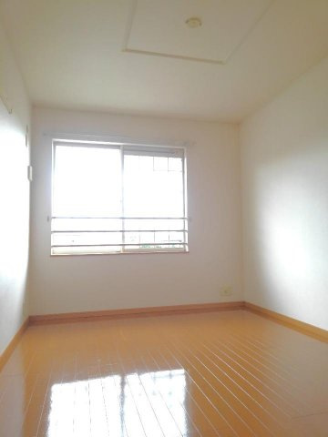 ジェネシス　Ⅱの内装|内装は落ち着いています