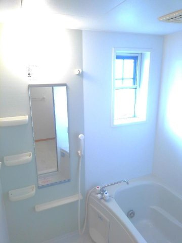 ジェネシス　Ⅱの浴室|落ち着いた空間のお風呂です