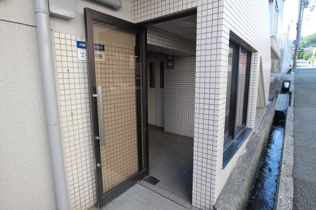 エール向陽のエントランス