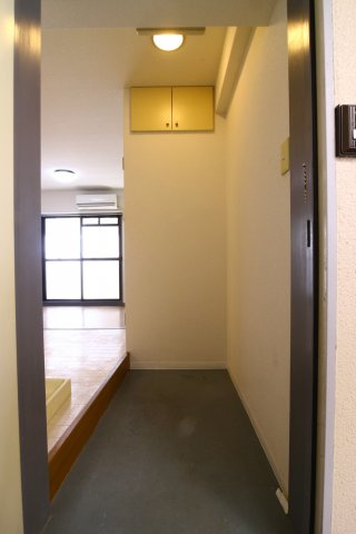 エール向陽の玄関