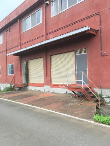 上唐子小林様倉庫の外観