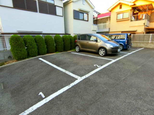 サンシャインの駐車場