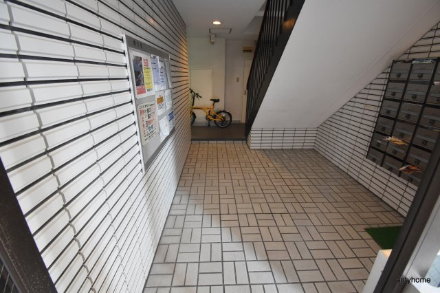 十三セブンハイツ　仲介手数料無料のロビー