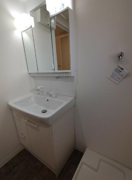 第1神栄ビルの洗面所