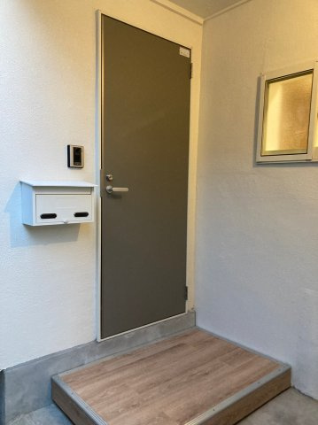 松江戸建のエントランス