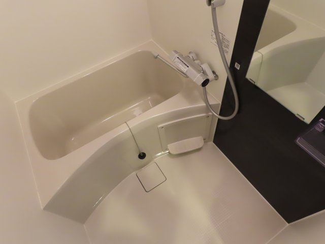 大阪市淀川区十三東４丁目の賃貸マンションの浴室