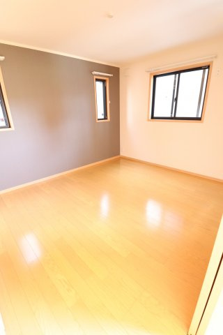 ソレアード新横浜の居間・リビング
