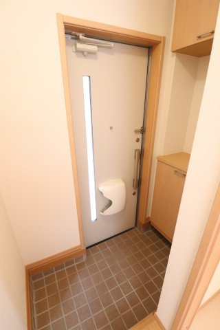 ソレアード新横浜の玄関