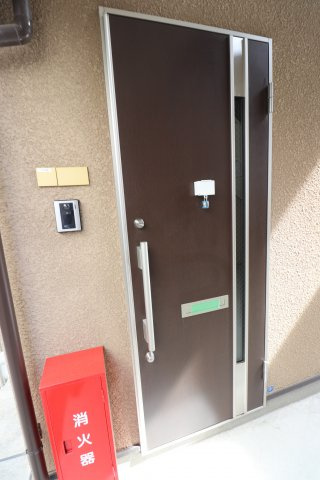 ソレアード新横浜の玄関