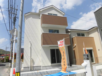 【外観】 | 平日・土日問わずご案内可能です！
お気軽にお問い合わせください♪