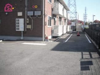 【駐車場】