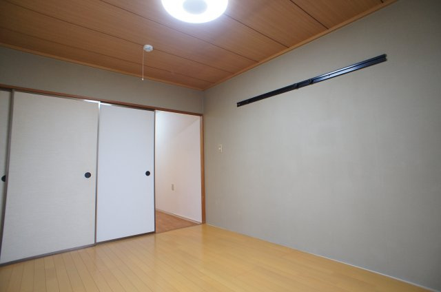 【洋室】 | クレールハサマ | ごゆっくりおくつろぎください