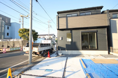 【前面道路含む現地写真】 | 戸ヶ崎全13棟 1号棟3880 | 前面道路含む現地写真です