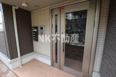 【エントランス】 | グランシャリオA棟（若江岩田賃貸） | 建物の内部です