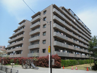 【外観】 | ２路線３駅利用できる立地です。閑静な住宅街。