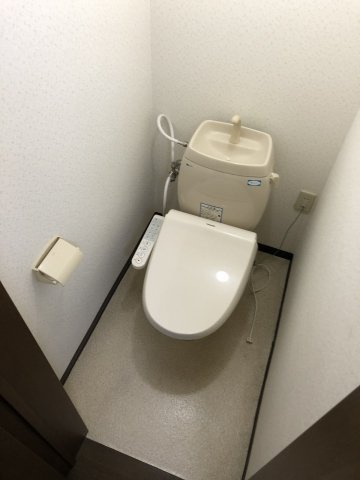 市川市南八幡３丁目のアパートのトイレ