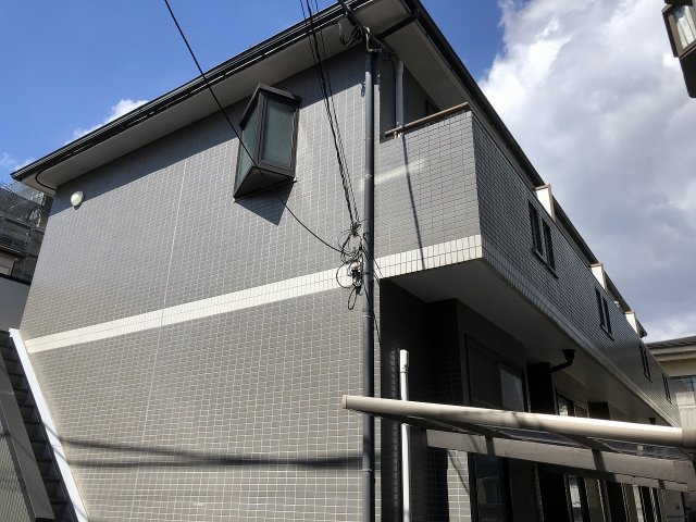 市川市南八幡３丁目のアパート