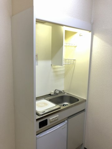 市川市南八幡３丁目のアパートのキッチン