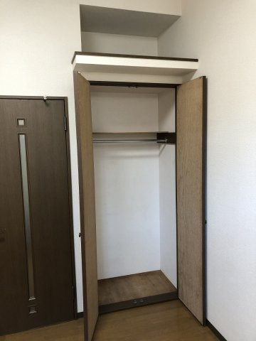 市川市南八幡３丁目のアパートの収納