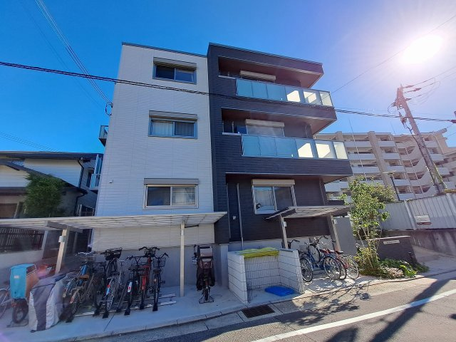 シャーメゾンF甲子園の外観