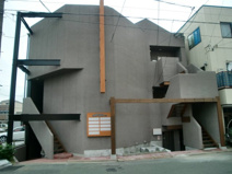 ユトリロ吾妻の画像