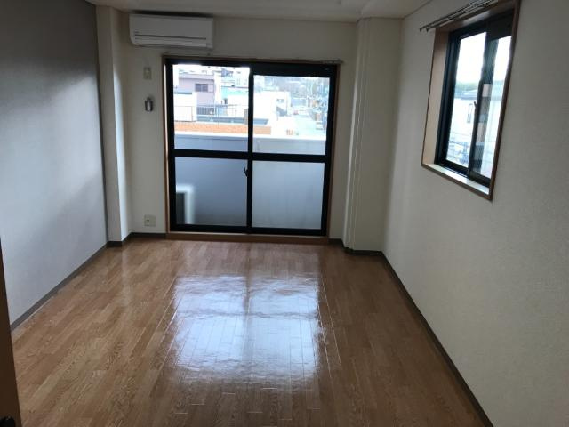 ピアチェーレＴⅡ左京山の内装|室内