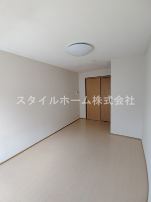 【洋室】 | ビバ花田 A | 別部屋写真です。