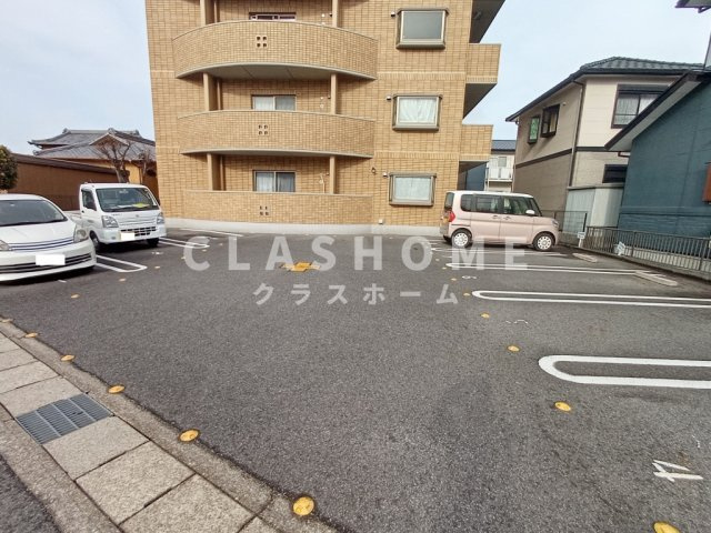 サンコートHITOTSUGIの駐車場