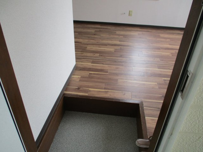 【玄関】 | コーポルーマ