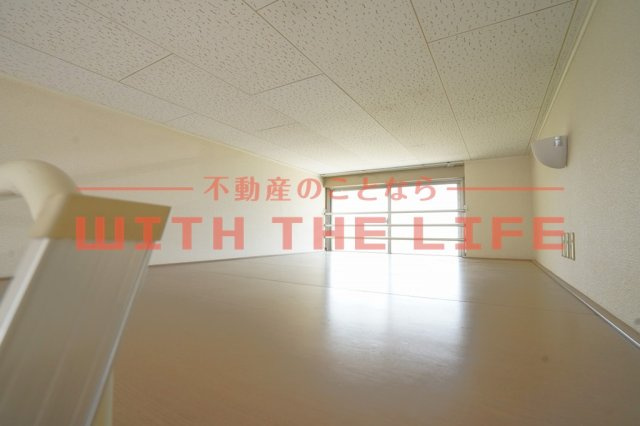 ウッドワン1番館【キャッシュバック対象】の洋室|個人の部屋や寝室として使える洋室です