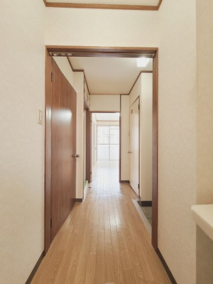 【玄関】 | サンコーポ西津田