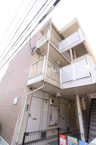 カリスの外観