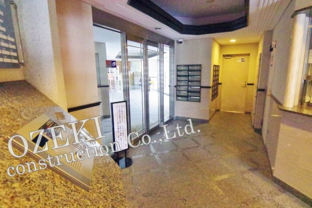 ダイアパレス越谷のエントランス