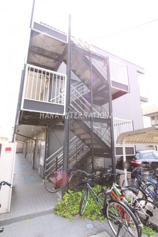 アクセス登戸の外観