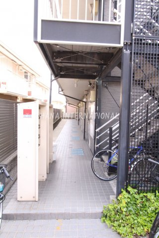 アクセス登戸のエントランス