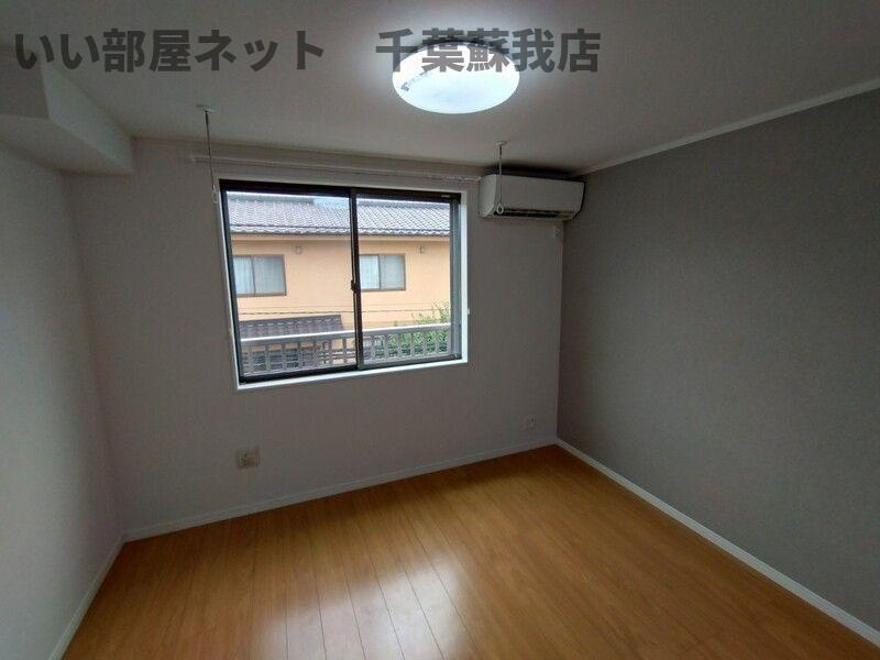 Fullea千葉中央の寝室|シンプルで使いやすい玄関です