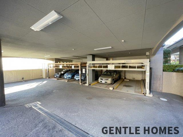 ロワールマンショングレイス井尻の駐車場