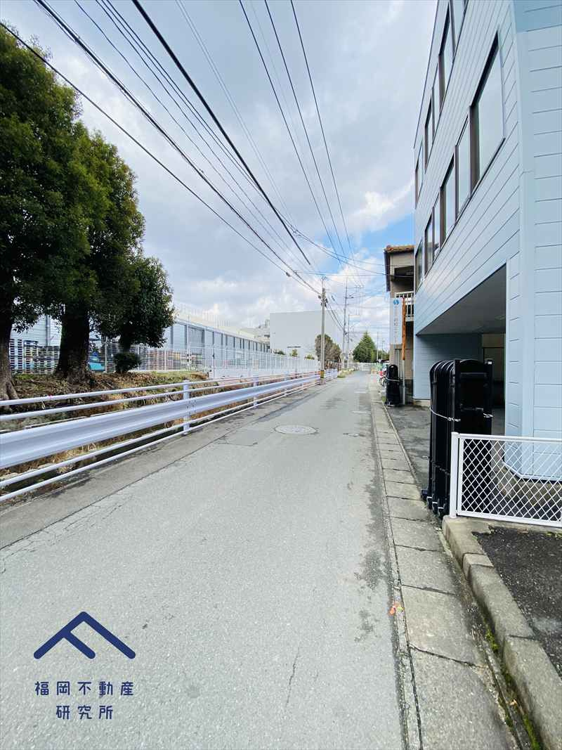 アンピール竹下の周辺