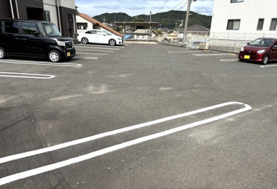 【駐車場】 | シャーメゾン坪生南