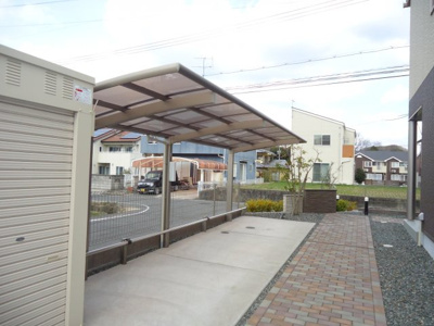 【その他共用部分】 | シャーメゾン坪生南 | 屋根付き駐輪場