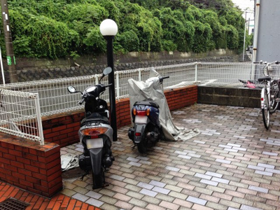 【その他共用部分】 | ワコーあざみ野 | バイク置場です。