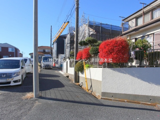 【前面道路含む現地写真】